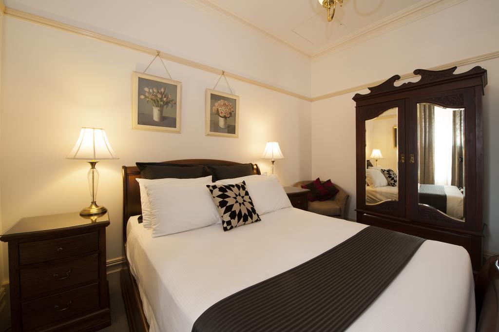 Cobb & Co Court Boutique Hotel Mudgee Værelse billede