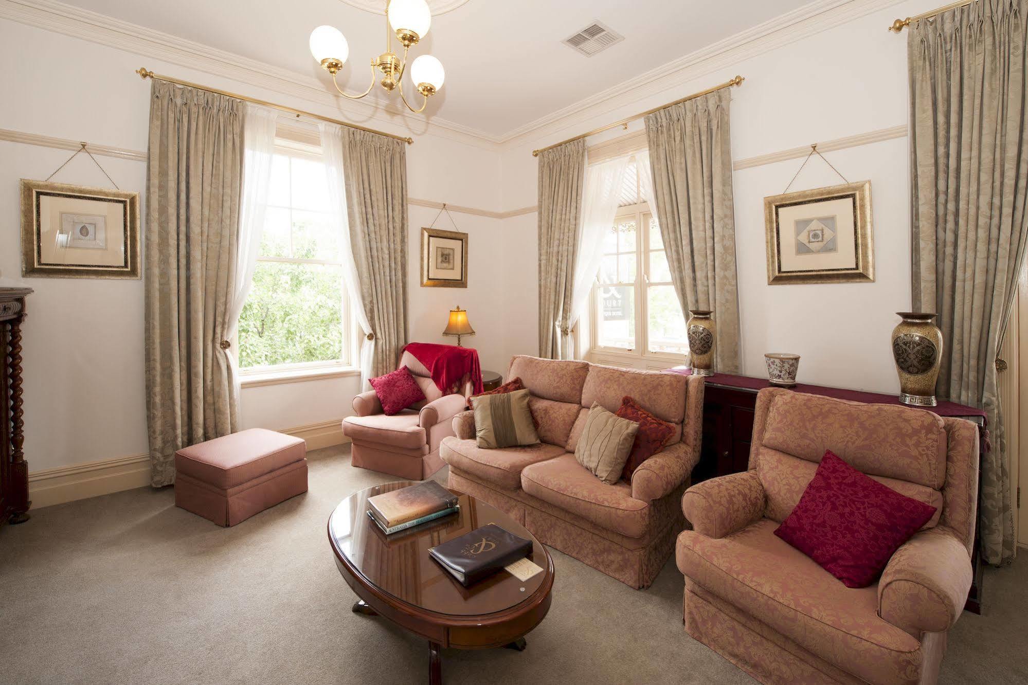 Cobb & Co Court Boutique Hotel Mudgee Eksteriør billede