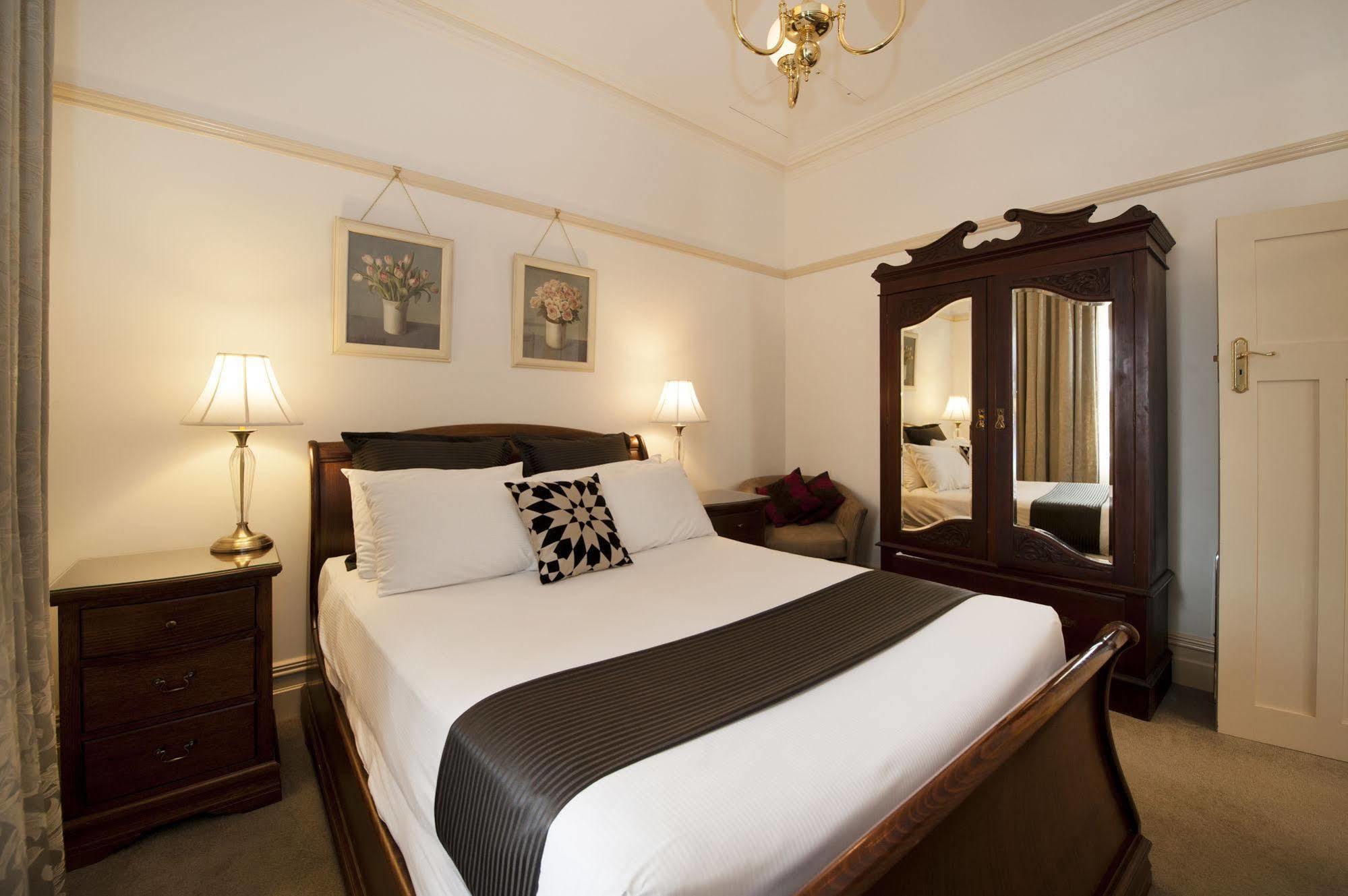 Cobb & Co Court Boutique Hotel Mudgee Eksteriør billede